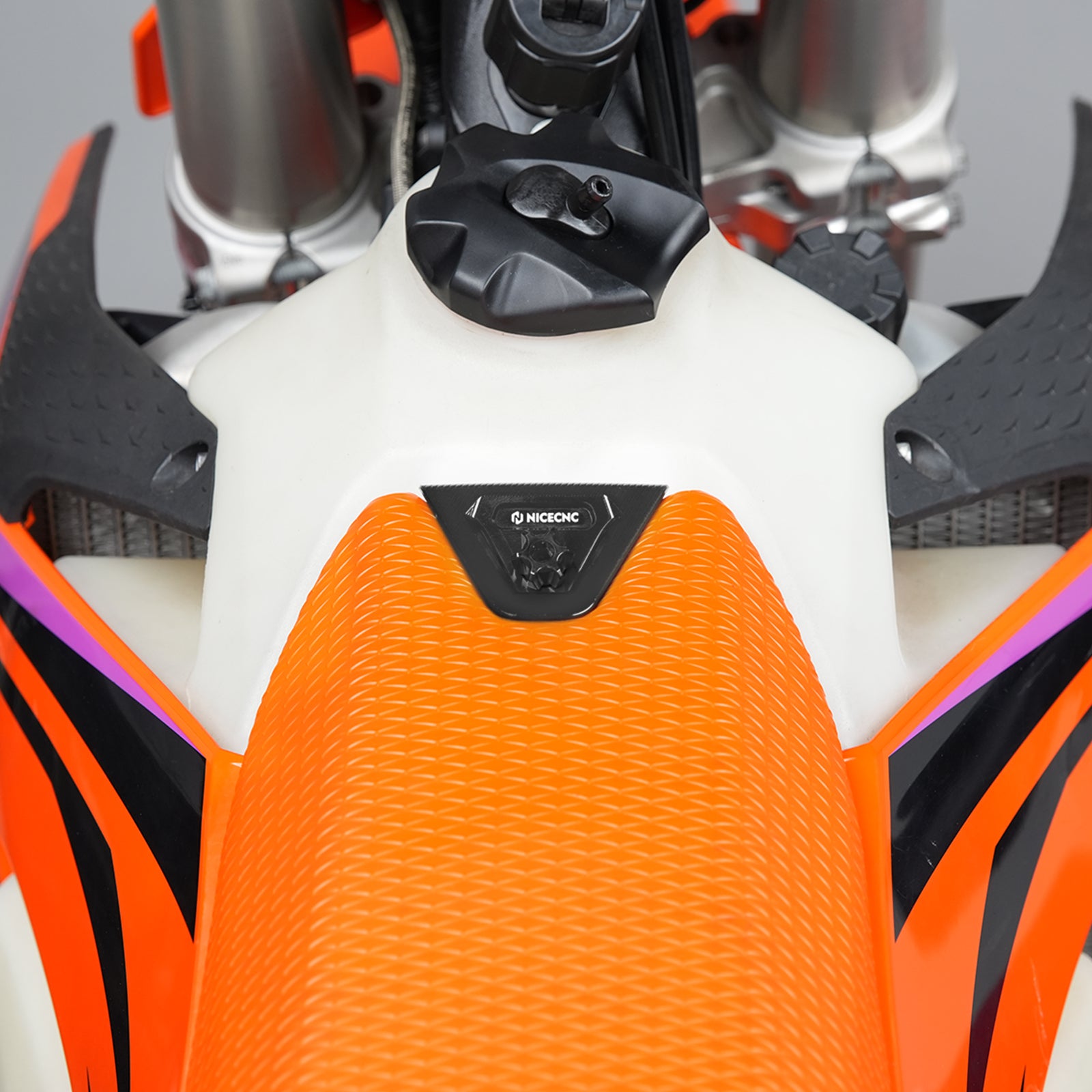 Sitzbefestigungs-Abdeckungs-Set für KTM 125–450 XC SX XC-F SX-F 23–26 / 150–500 EXC XC-W 24–26