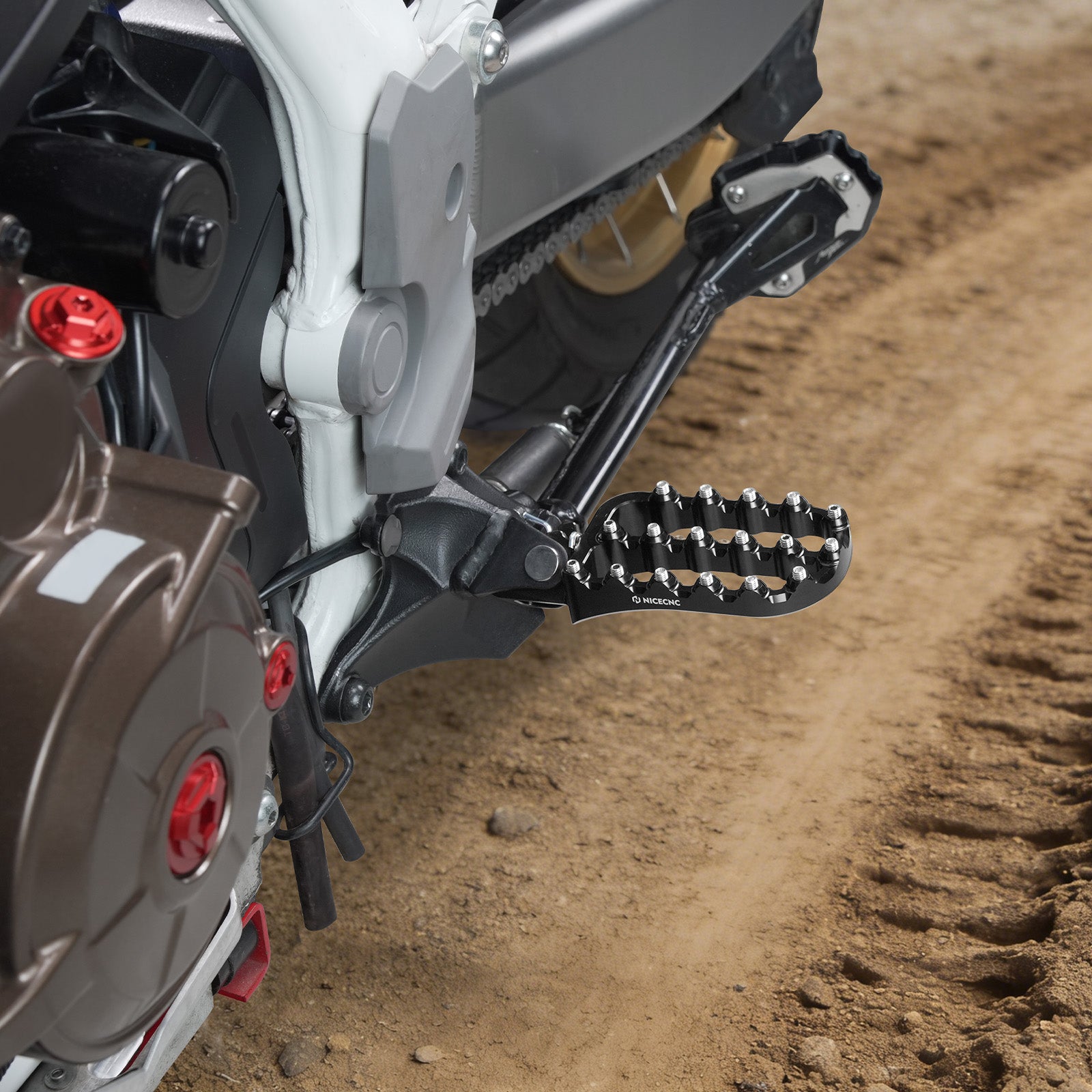 Vergrößerte Fußrasten & doppelter Bremshebelverlängerer für die Honda CRF1100L Africa Twin