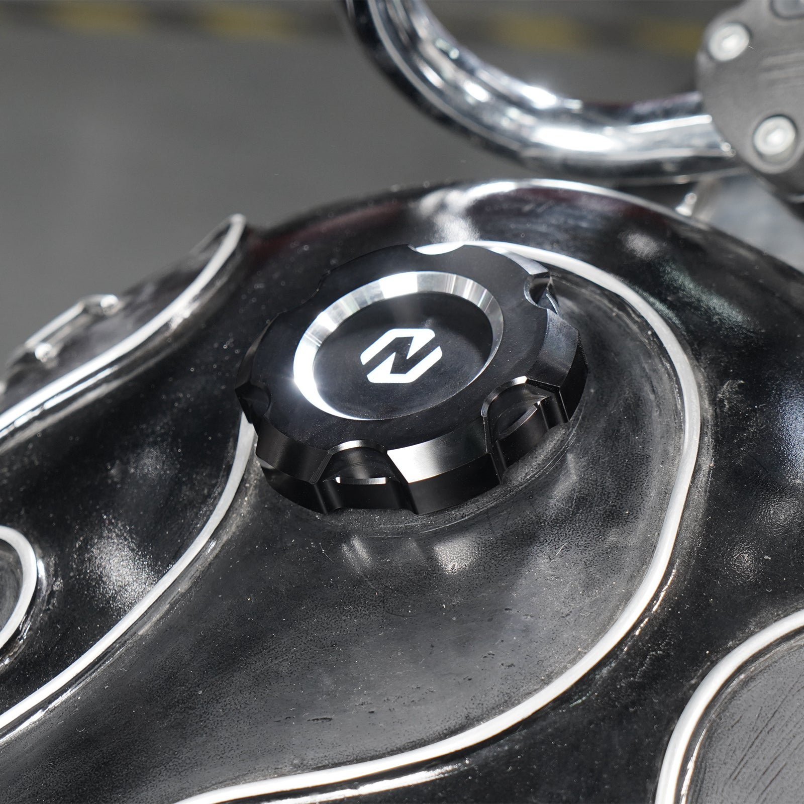 Tankdeckel Abdeckung Für Harley Sportster 1200 Eisen 883 Vierzig Acht