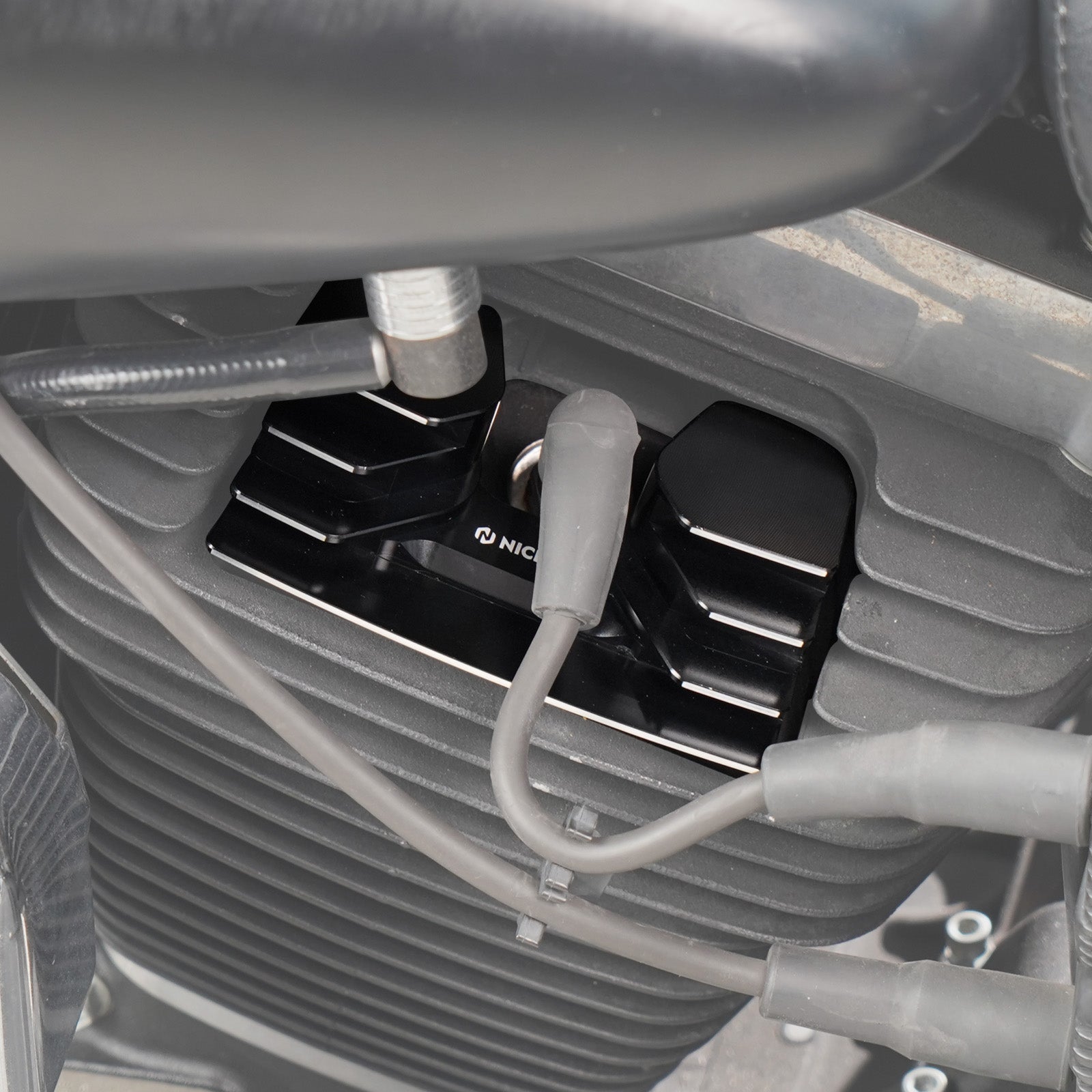 Rippen Zündkerze Kopf Bolzen Abdeckungen Für Harley Twin Dyna Low Rider Street Bob Fat Bob