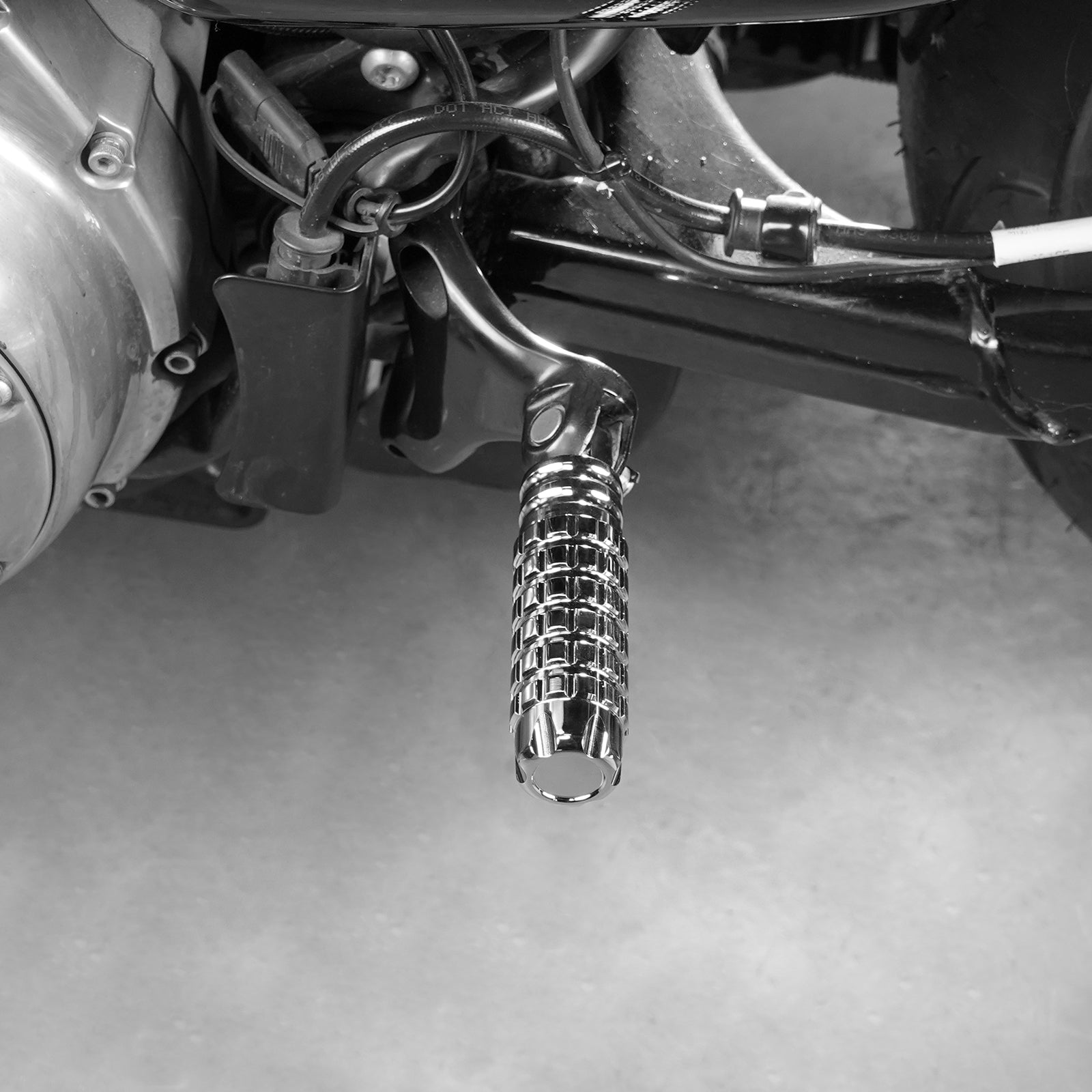 Beifahrer-Fußrasten für Harley Sportster 1200 Iron 883 Forty Eight