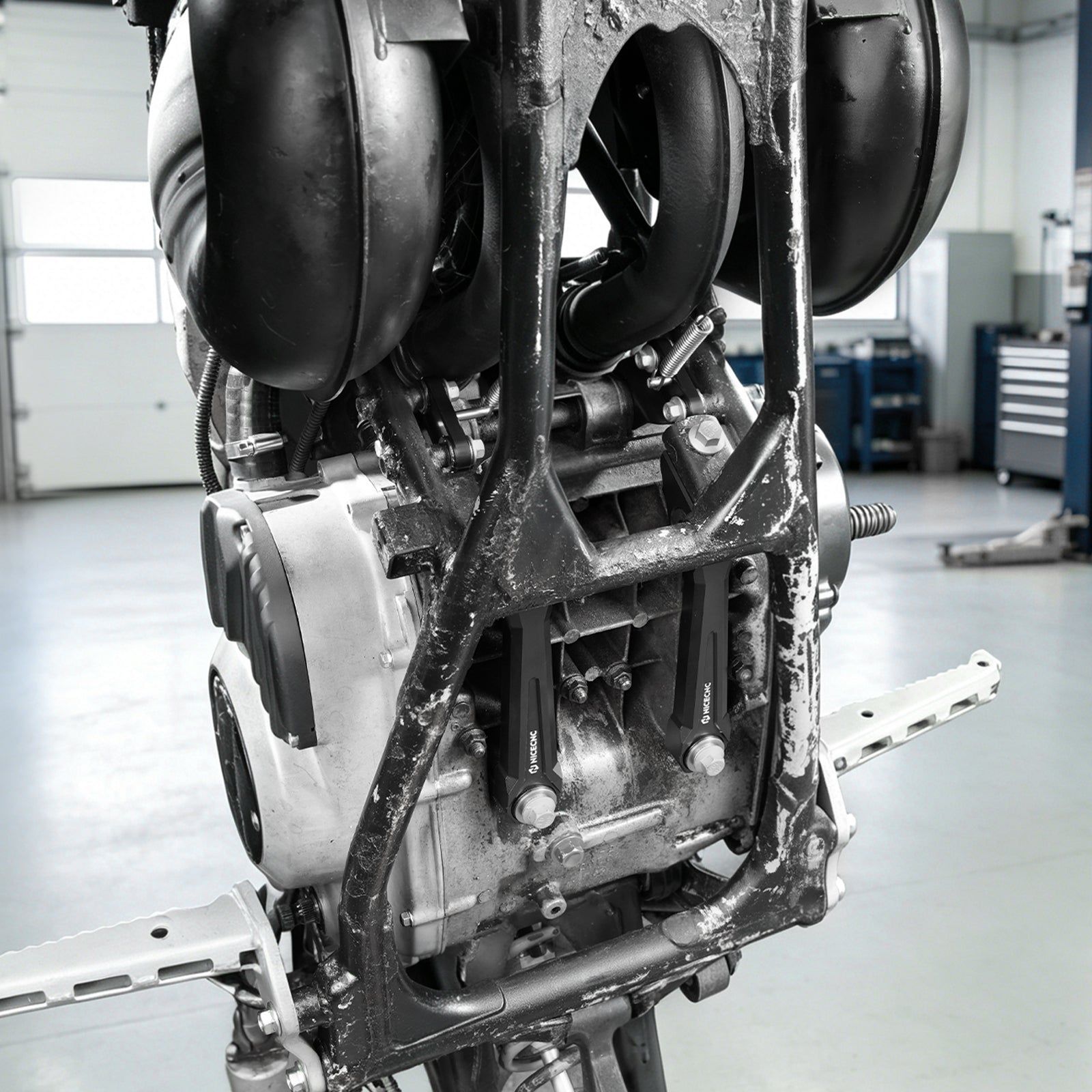 Untere Motorhalterung / Motorstrebe für Yamaha Banshee 350