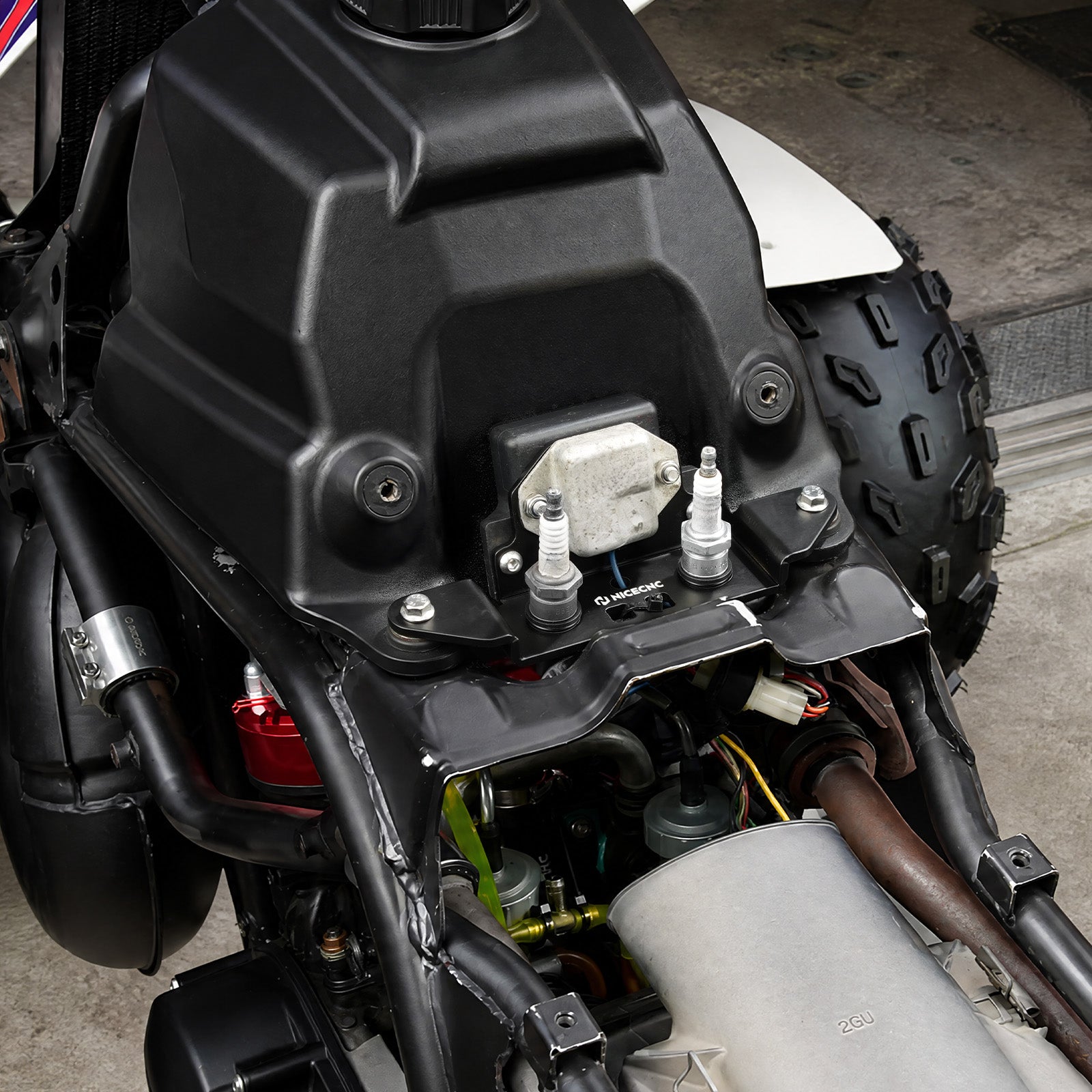 Regulátor napětí CDI nádrže, držák zapalovacího klíče pro Yamaha Banshee 350
