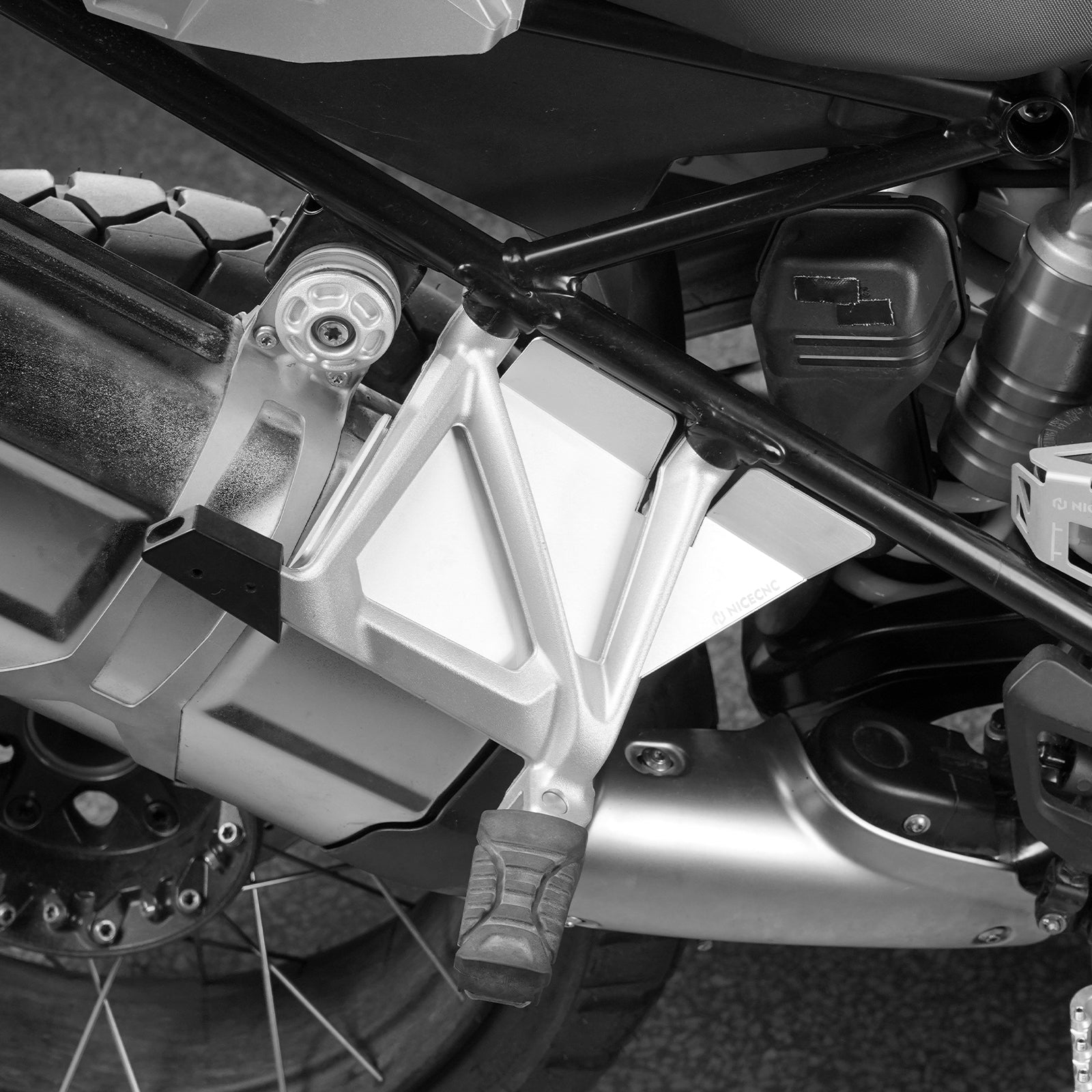 Abdeckung der hinteren Beifahrersitzvertiefung für BMW R1250GS / Adventure 2018–2023