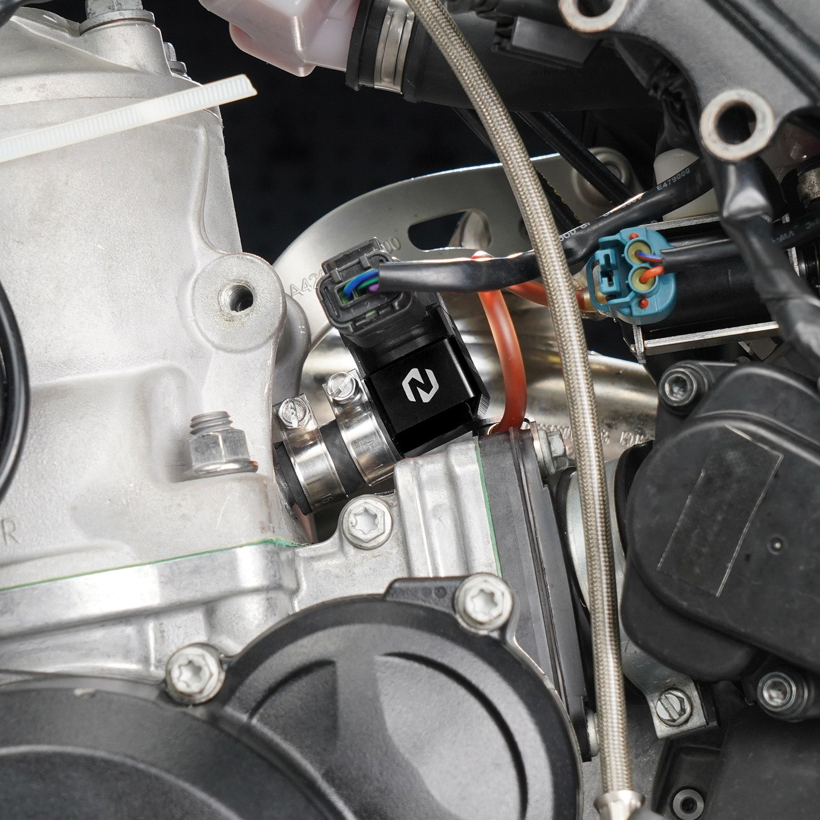TBI Kurbelgehäuse-Drucksensorhalterung für Husqvarna TC 125 TC TE 250 TX TE 300