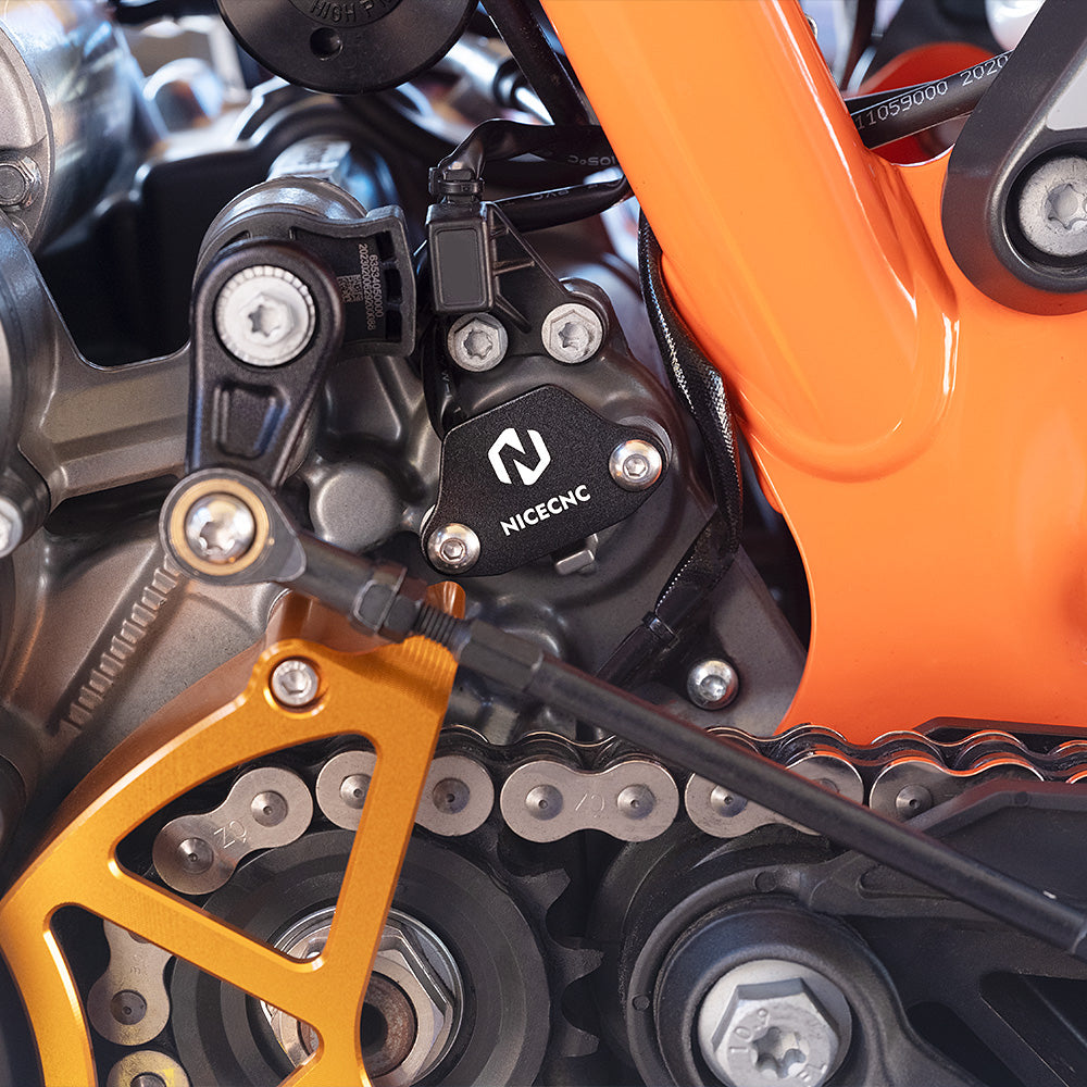 Kettenschutzabdeckung Case Saver für KTM 790/890 Duke/Adv Husqvarna NORDEN 901