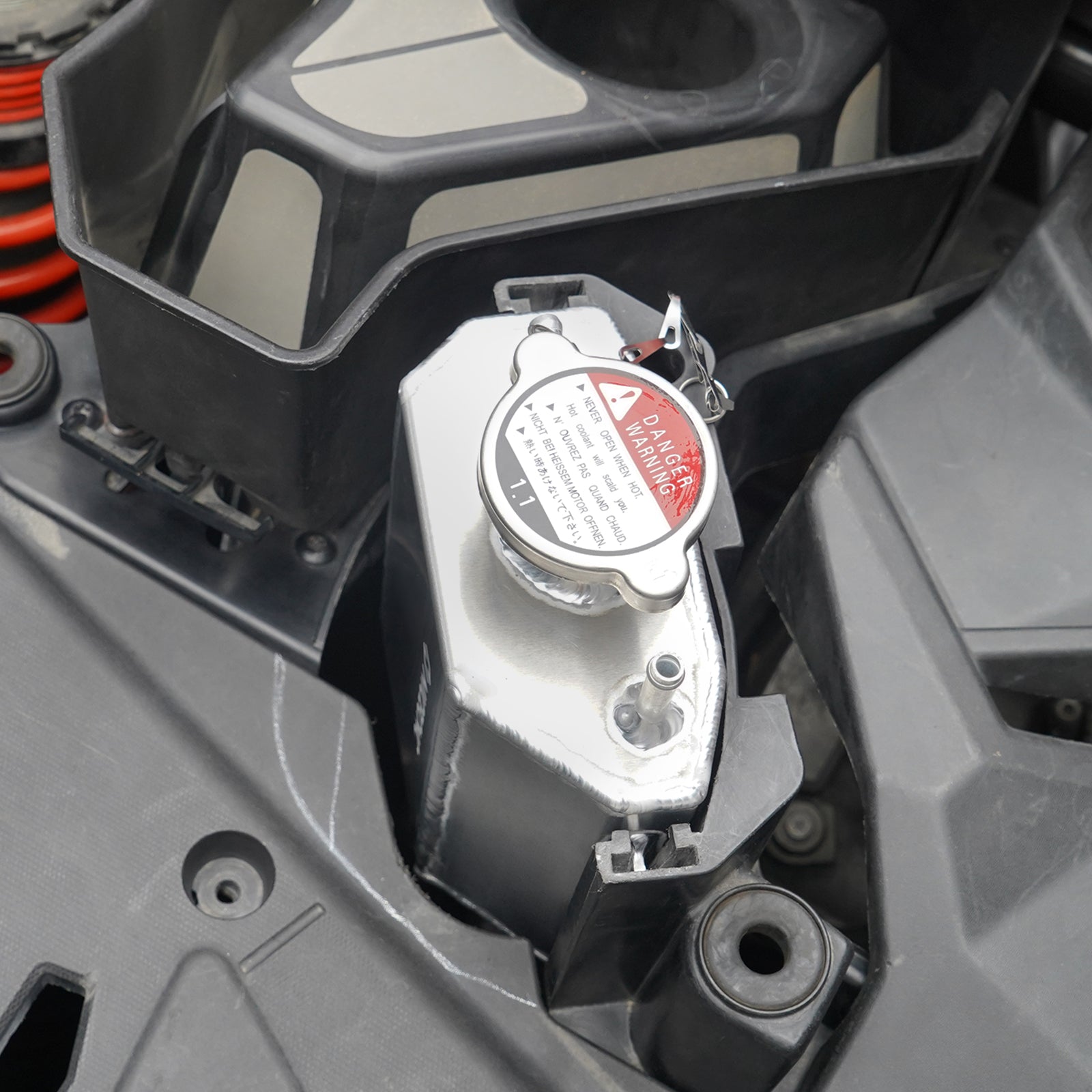 Kühler Kühlmittel Tank Reservoir Flasche Für Can-Am X3 Defender HD10 Commander 1000R