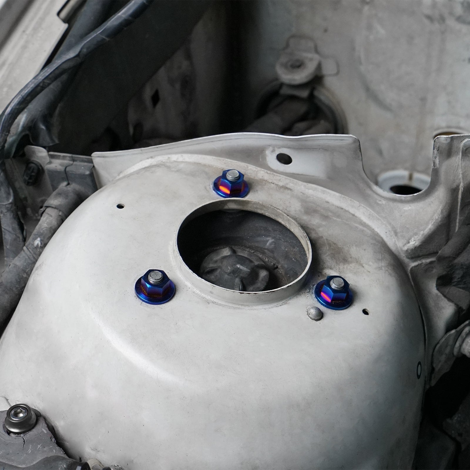 Titan-Federbein-Dämpferturm-Verkleidungsmuttern-Kit für BMW E46 E90 E92