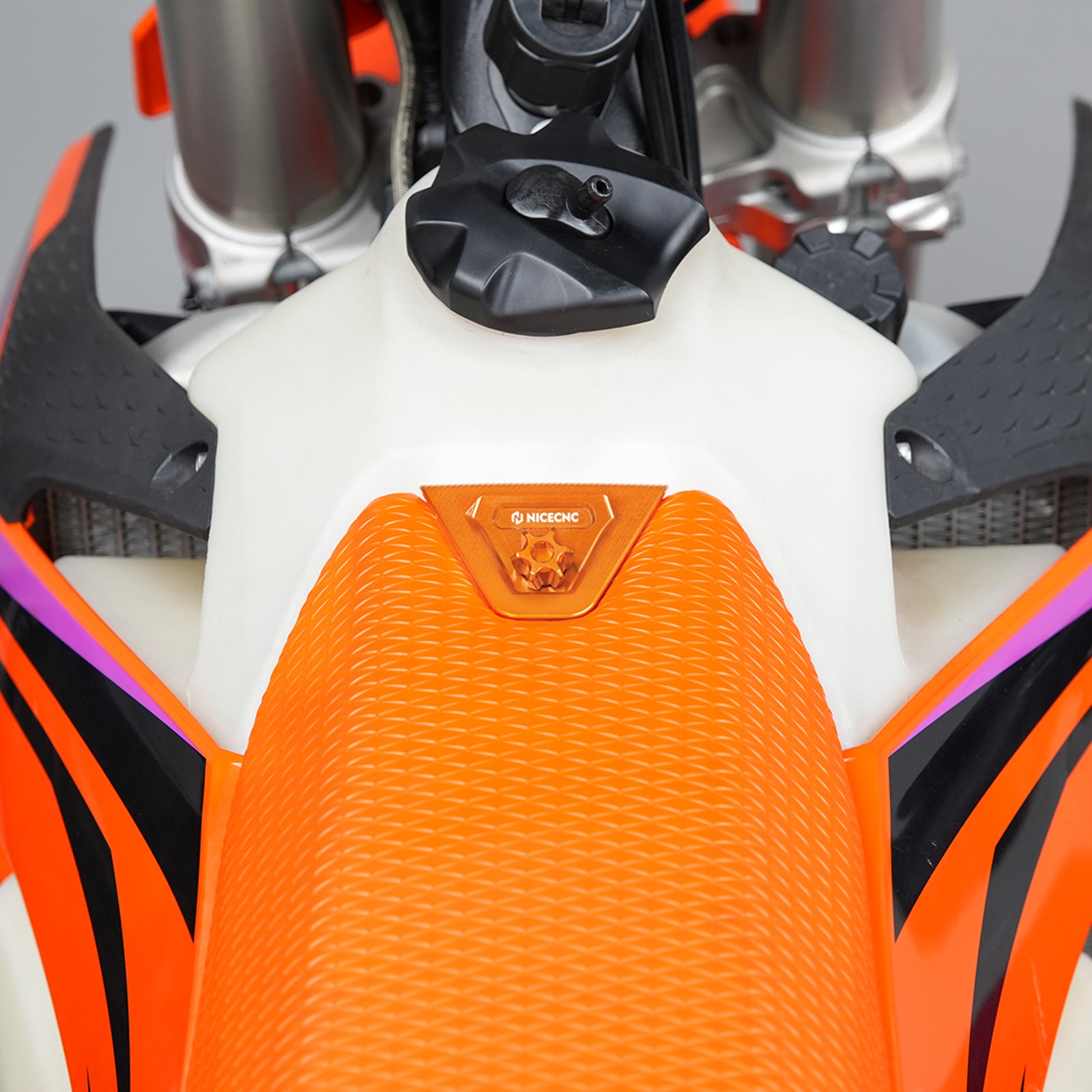 Sitzbefestigungs-Abdeckungs-Set für KTM 125–450 XC SX XC-F SX-F 23–26 / 150–500 EXC XC-W 24–26