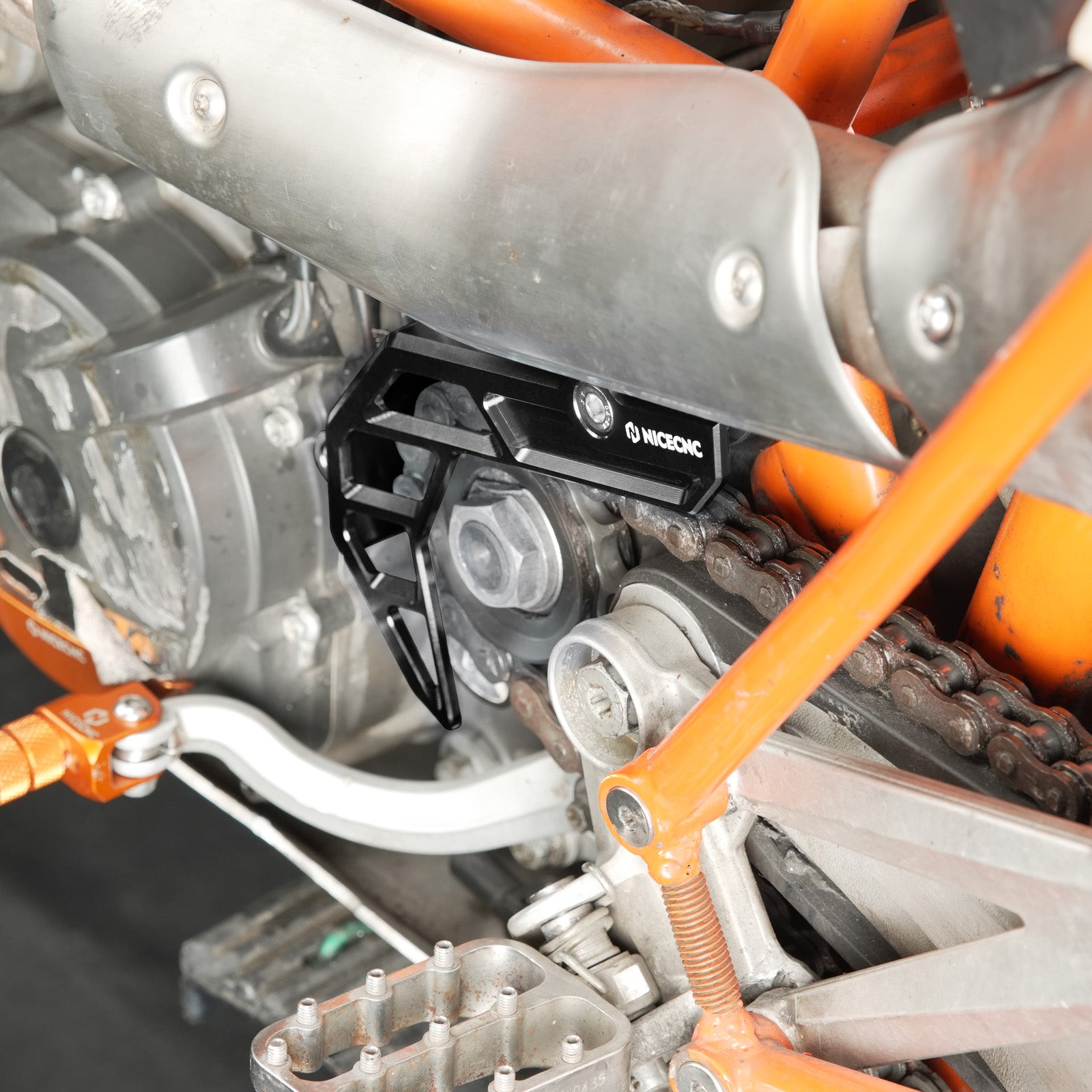 Kettenschutz Gehäuseschutz Zahnkranzabdeckung für KTM 690 Enduro SMC R 2009-2025