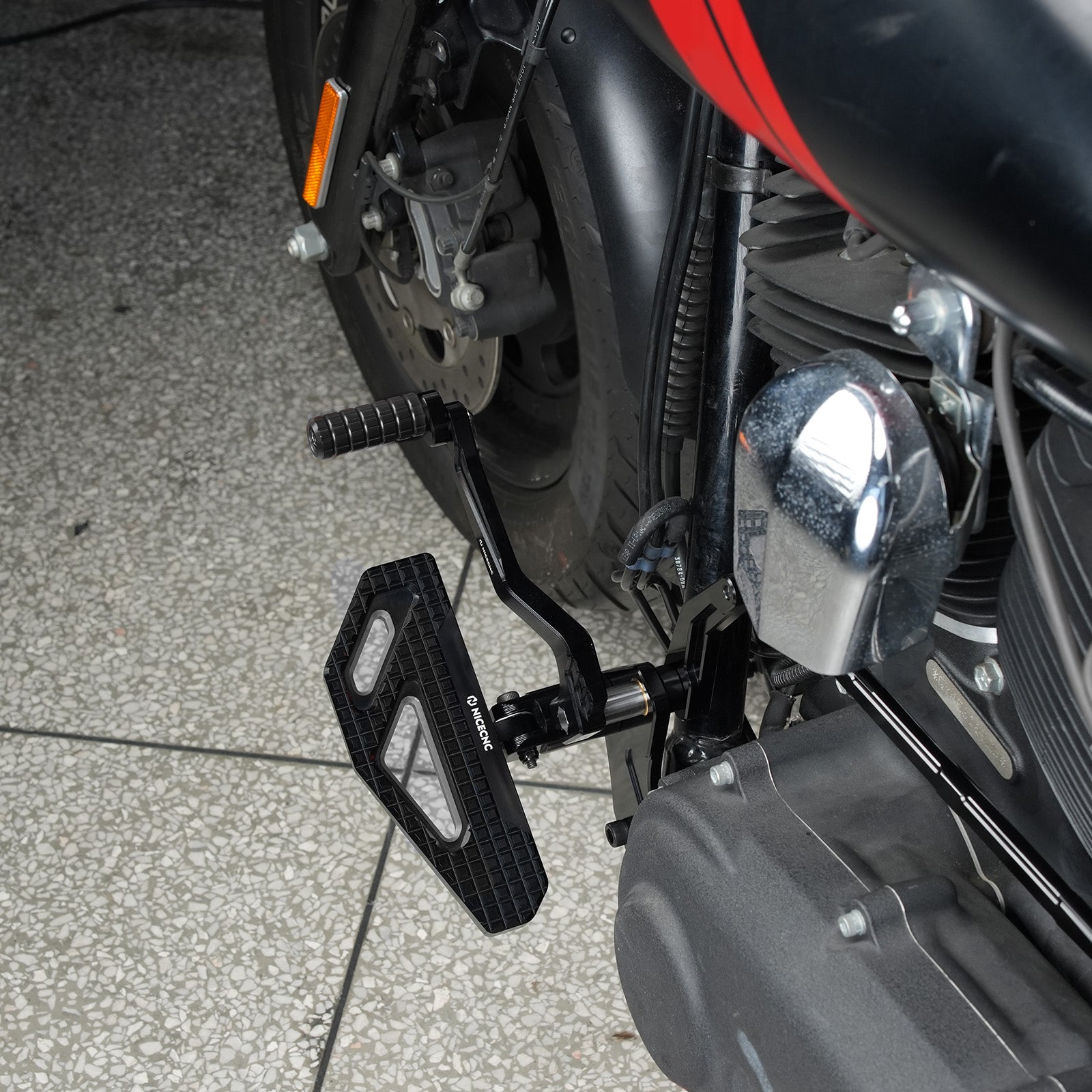 Vorverlegte Fußrastenanlage für Harley Dyna Low Rider Street Bob Fat Bob