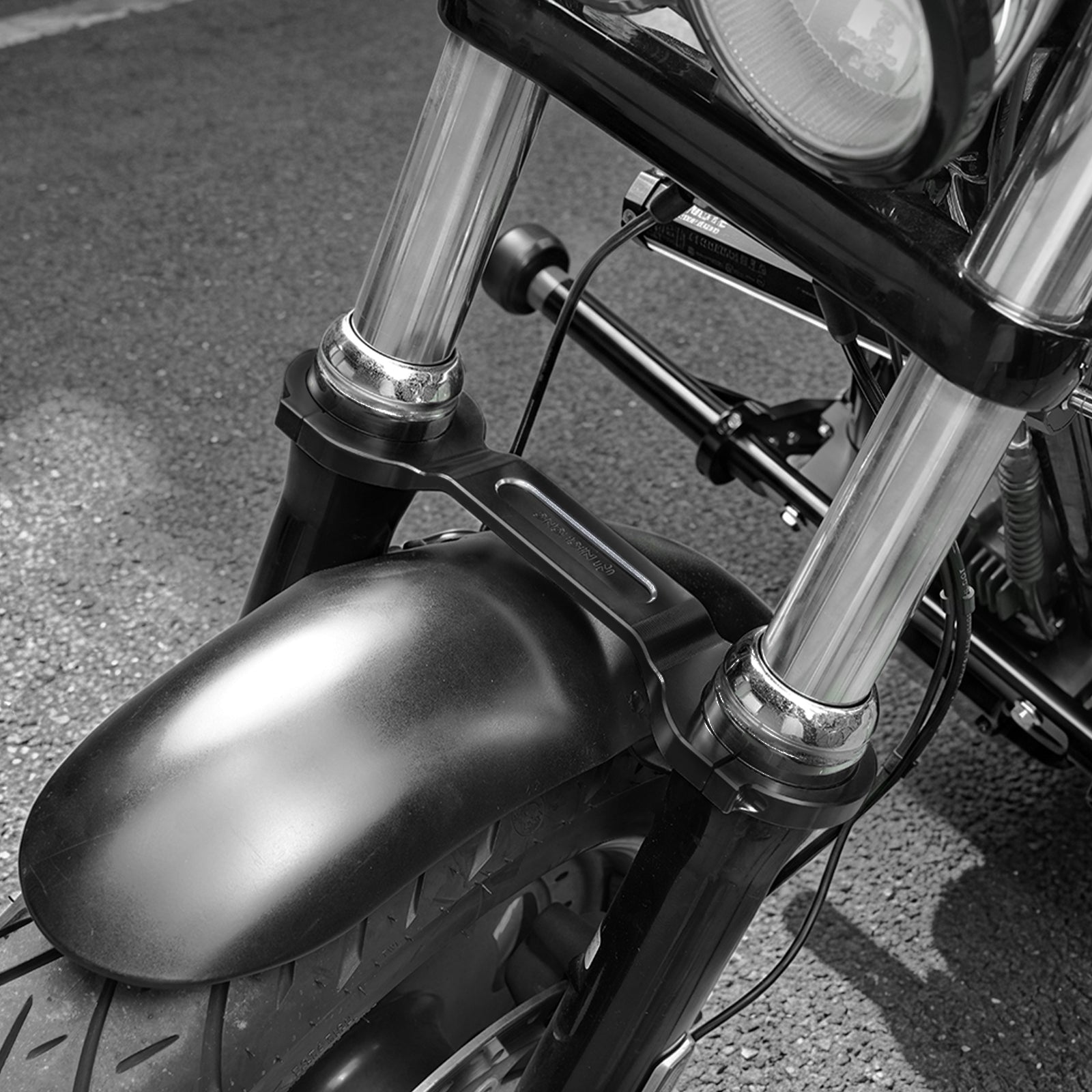 Stabilizátor vidlic pro Harley Dyna Street Bob Low Rider Fat Bob Super Glide