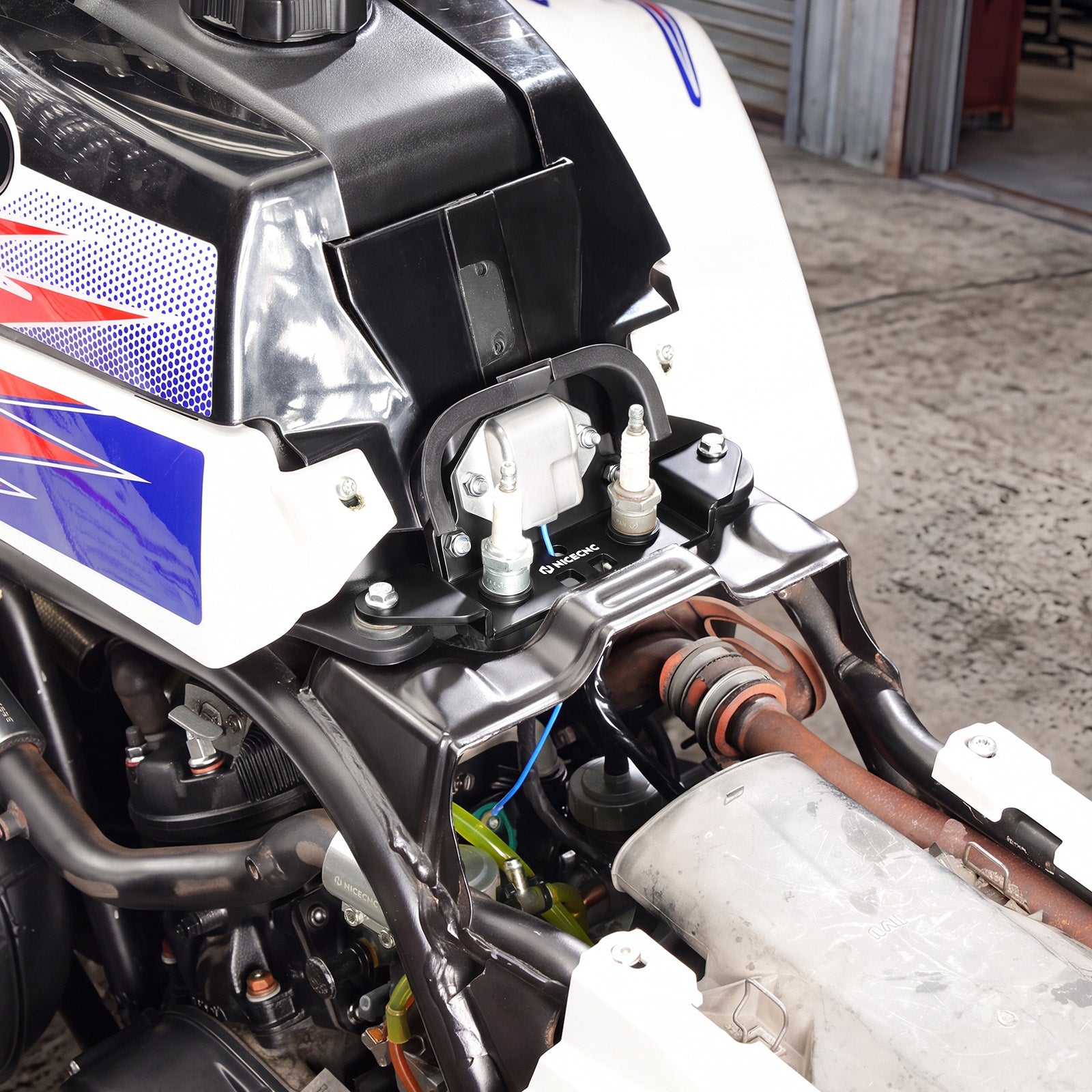 Regulátor napětí CDI nádrže, držák zapalovacího klíče pro Yamaha Banshee 350