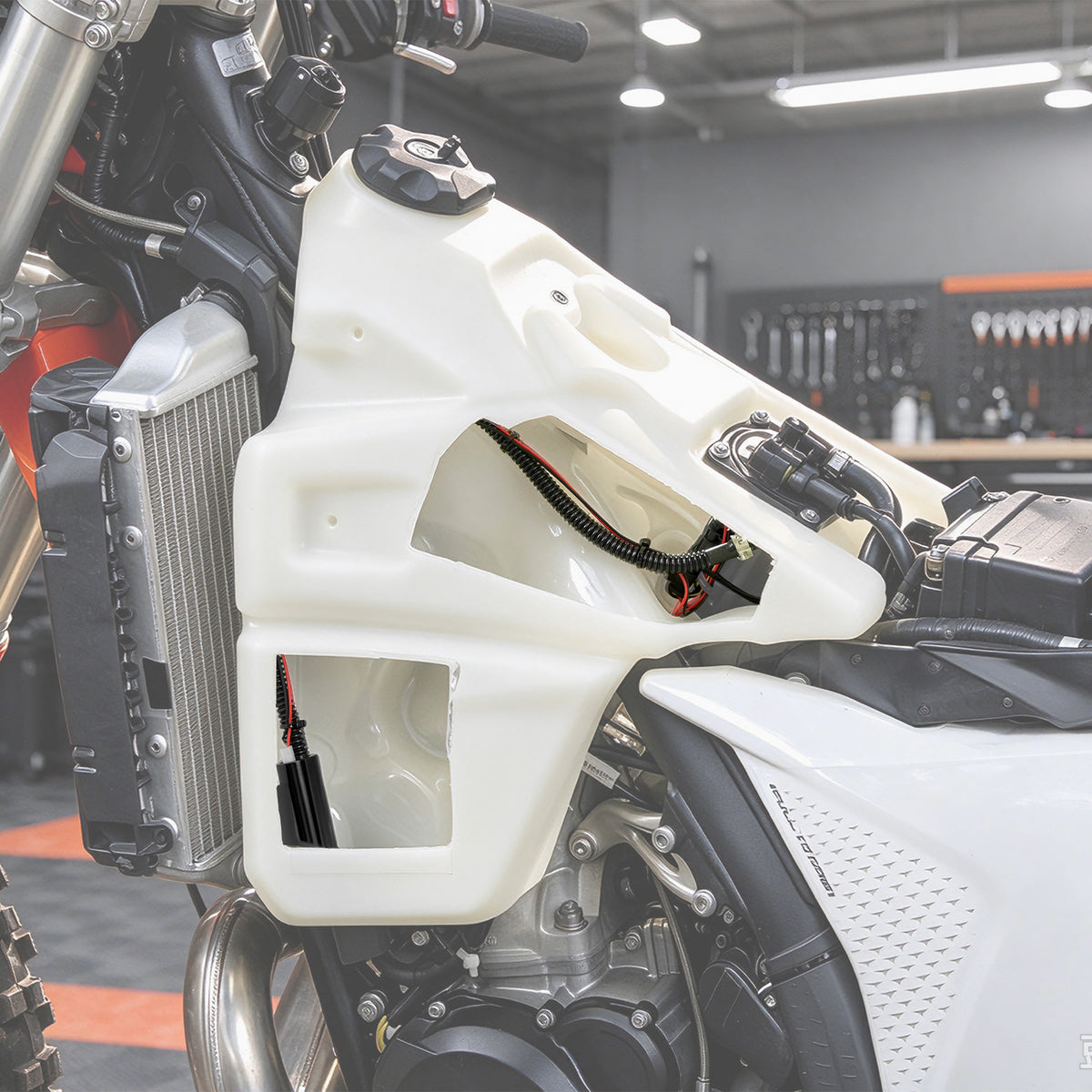 Kit de bomba de transferencia del depósito de combustible para KTM 125-450 XC/SX/XCF/SXF 23-27 150-500 EXC/EXCF/XCW 2024-2027