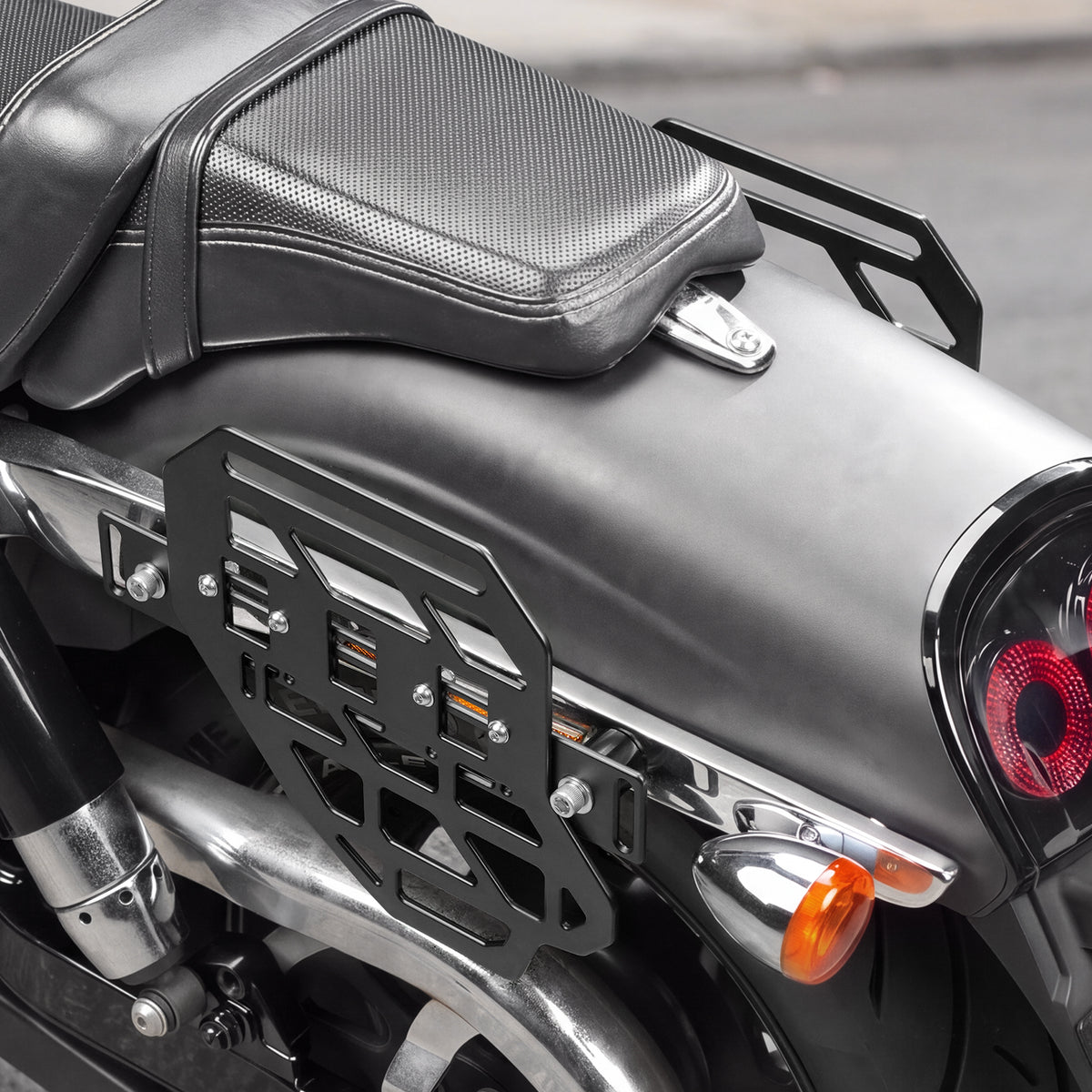 Sadel taskebeslag til Harley Dyna Fat Street Bob Low Rider Super Wide Glide