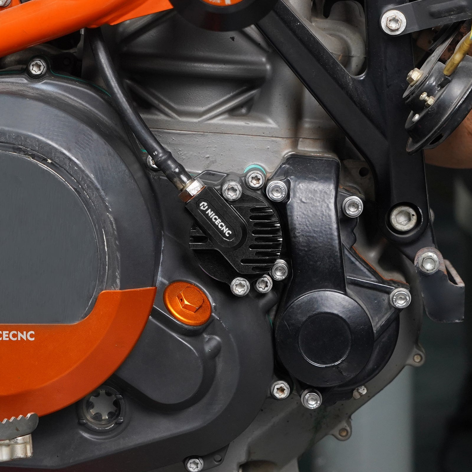 Motorölfilterdeckel für KTM 690 Enduro Duke SMC R Gas Gas 700 Husqvarna 701